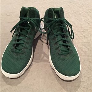 Men’s Green Nike Shoes Size 13